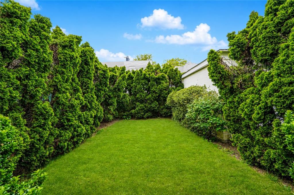 1352 Bay Ridge Parkway Dyker Heights Brooklyn NY 11228