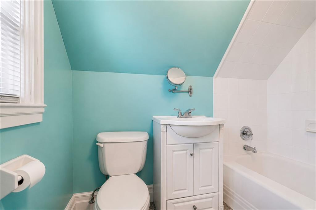 1352 Bay Ridge Parkway Dyker Heights Brooklyn NY 11228