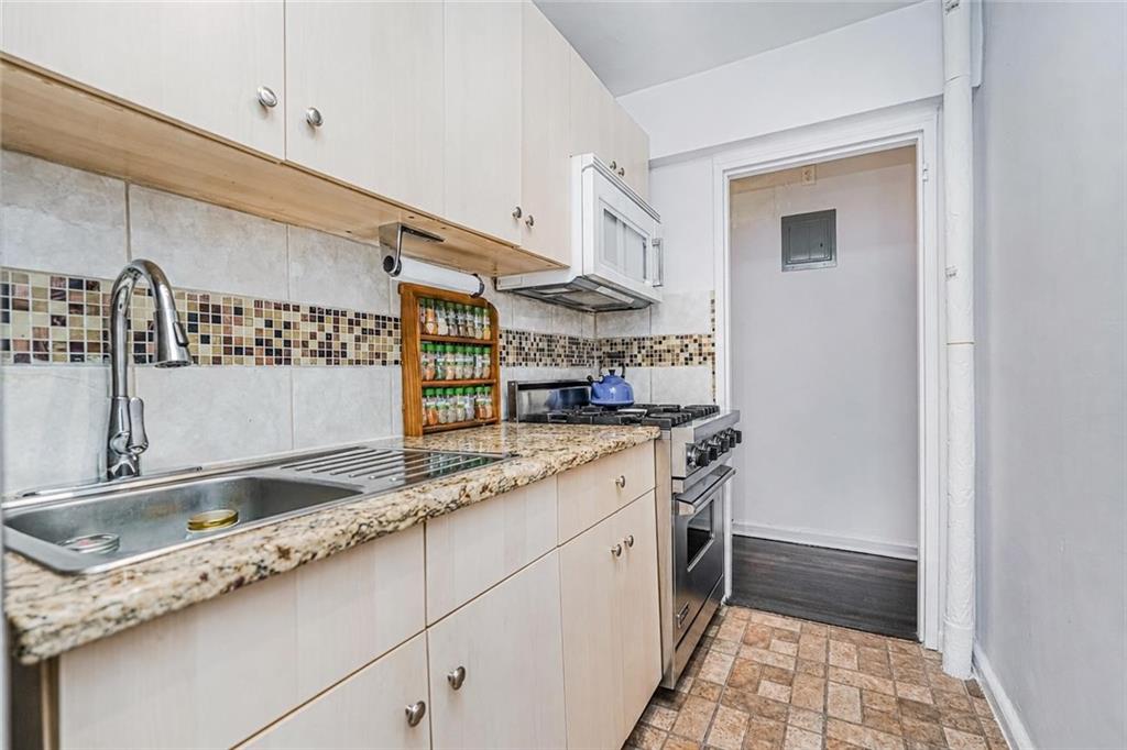 9511 Shore Road Bay Ridge Brooklyn NY 11209