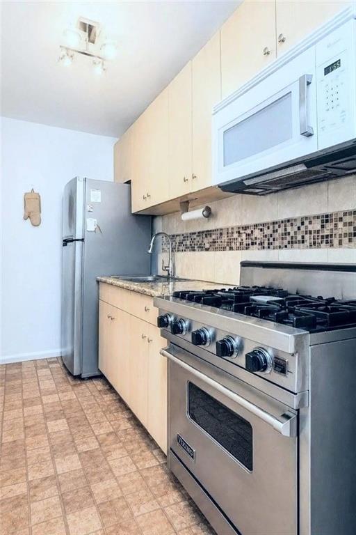 9511 Shore Road Bay Ridge Brooklyn NY 11209