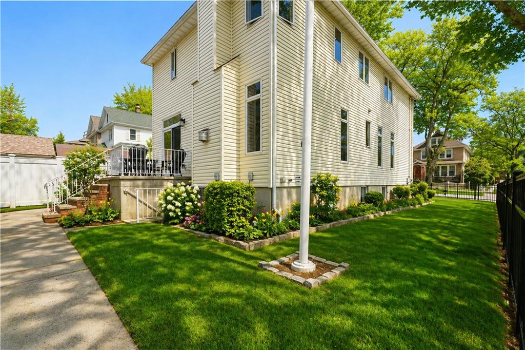 62 Coddington Avenue New Dorp Staten Island NY 10306