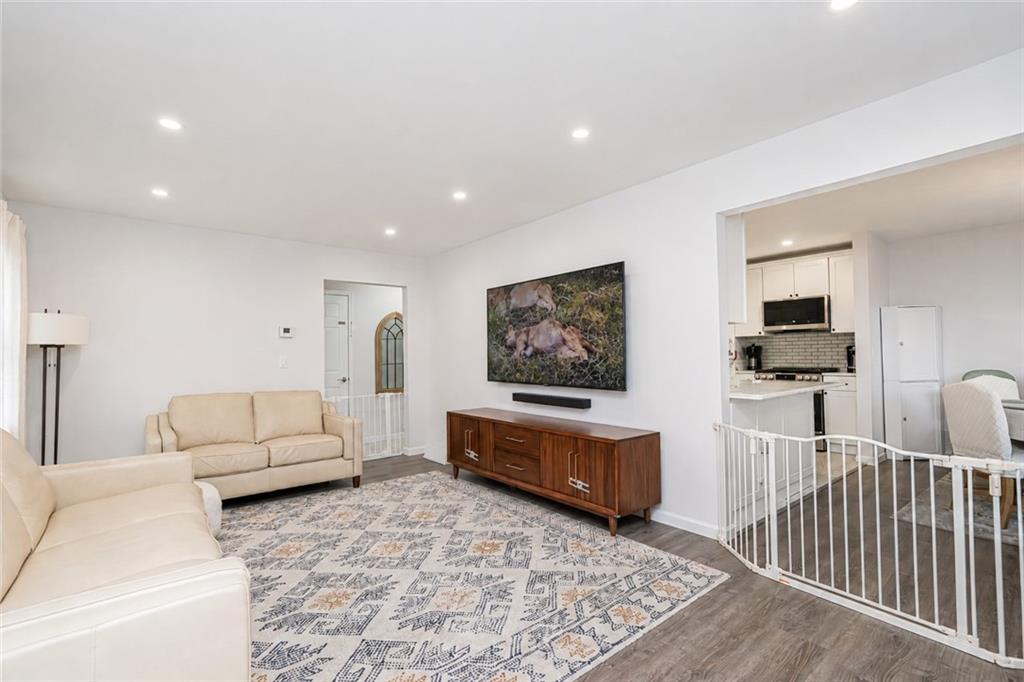 1458 Forest Hill Road New Springville Staten Island NY 10314