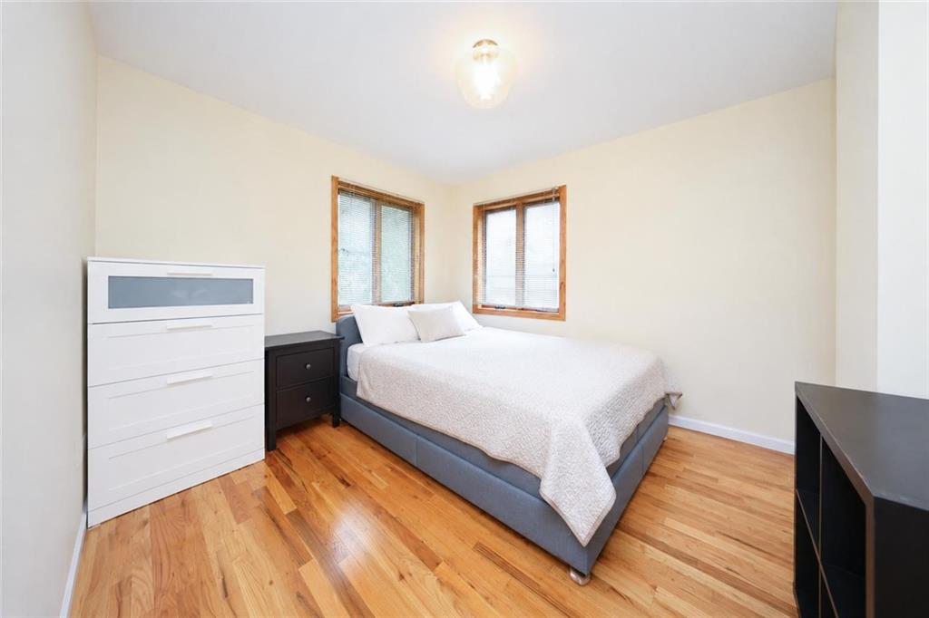 60 Guyon Avenue Oakwood Staten Island NY 10306