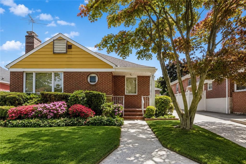 80-07 215th Street Queens Village NY 11427