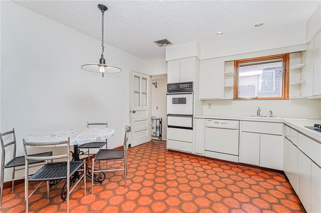 80-07 215th Street Queens Village NY 11427