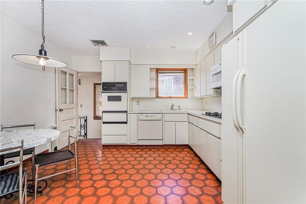 80-07 215th Street Queens Village NY 11427