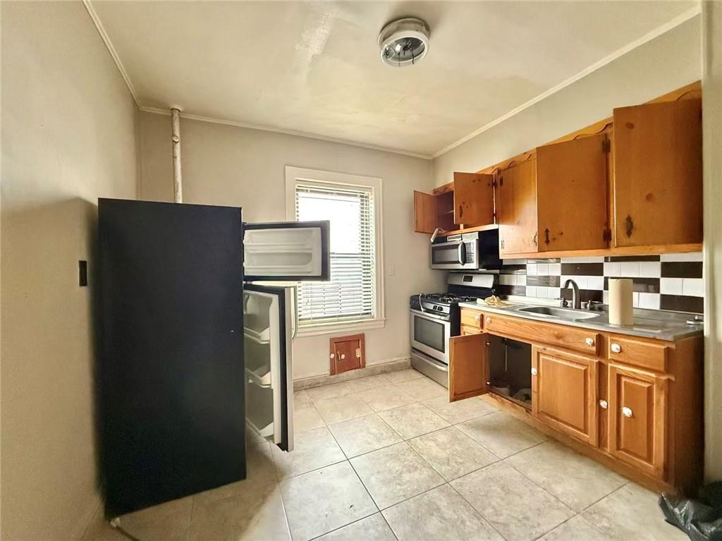 116 Gatling Place Bensonhurst Brooklyn NY 11209
