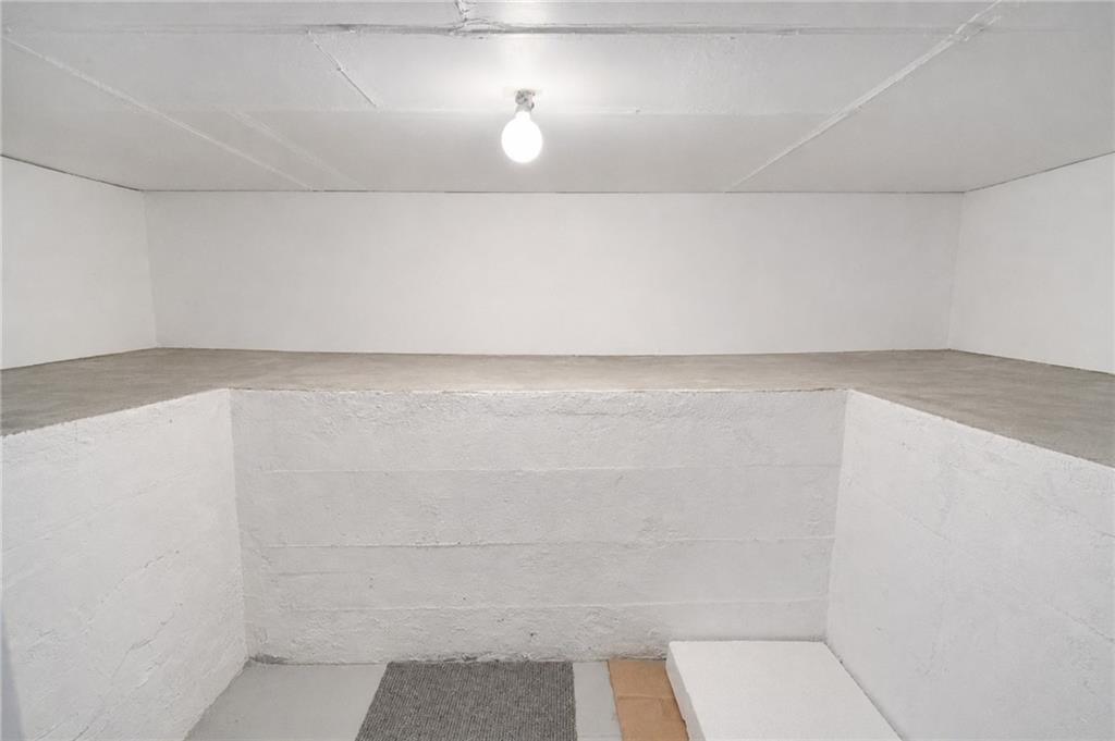18 Lloyd Court Gravesend Brooklyn NY 11223