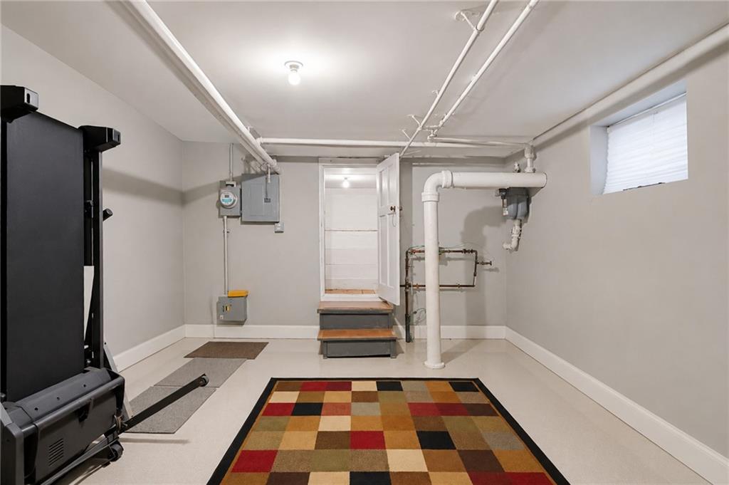 18 Lloyd Court Gravesend Brooklyn NY 11223