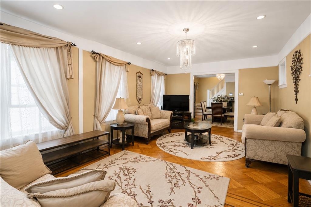 18 Lloyd Court Gravesend Brooklyn NY 11223
