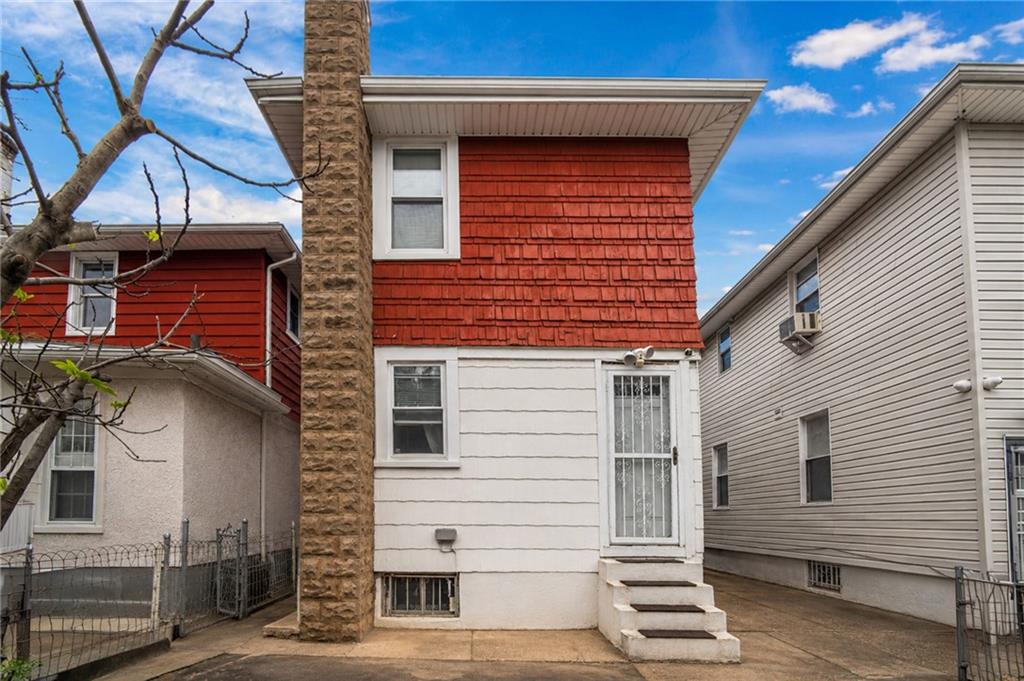 18 Lloyd Court Gravesend Brooklyn NY 11223
