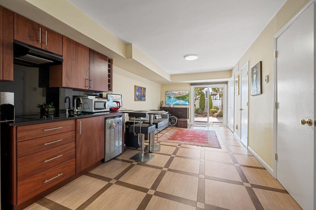 47 Seagate Court Arrochar Staten Island NY 10305