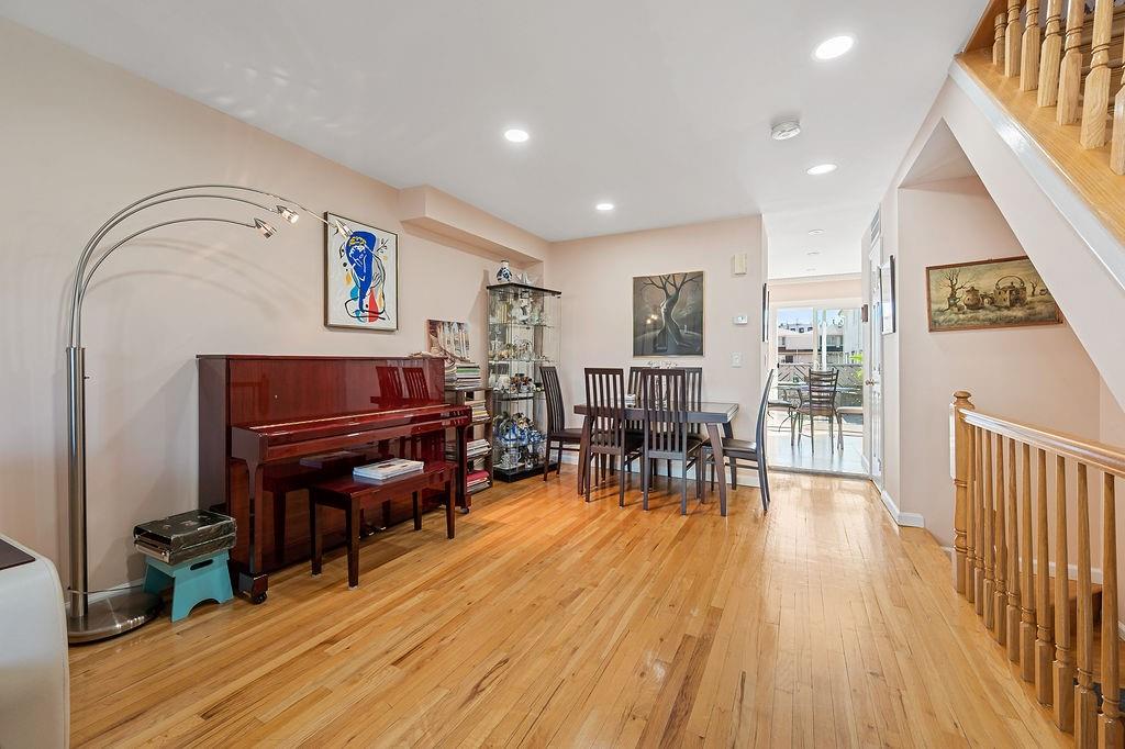 47 Seagate Court Arrochar Staten Island NY 10305