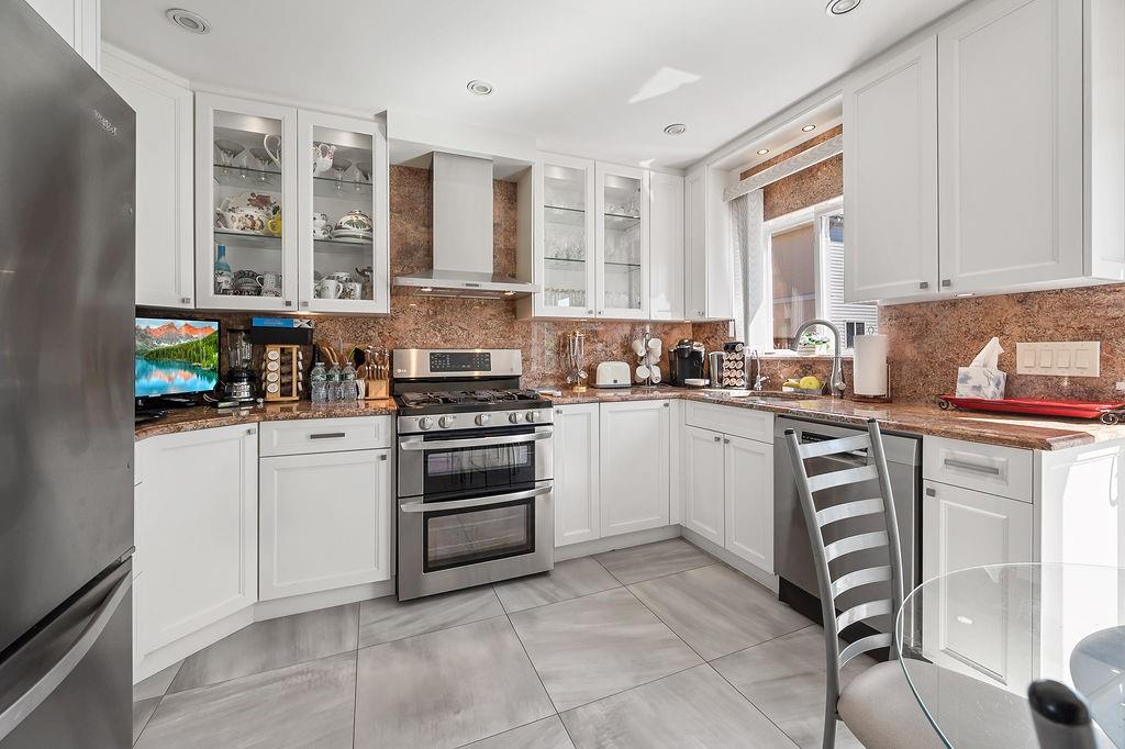47 Seagate Court Arrochar Staten Island NY 10305