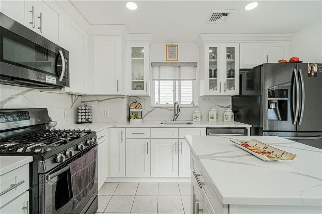 6 Raymond Place Port Richmond Staten Island NY 10310