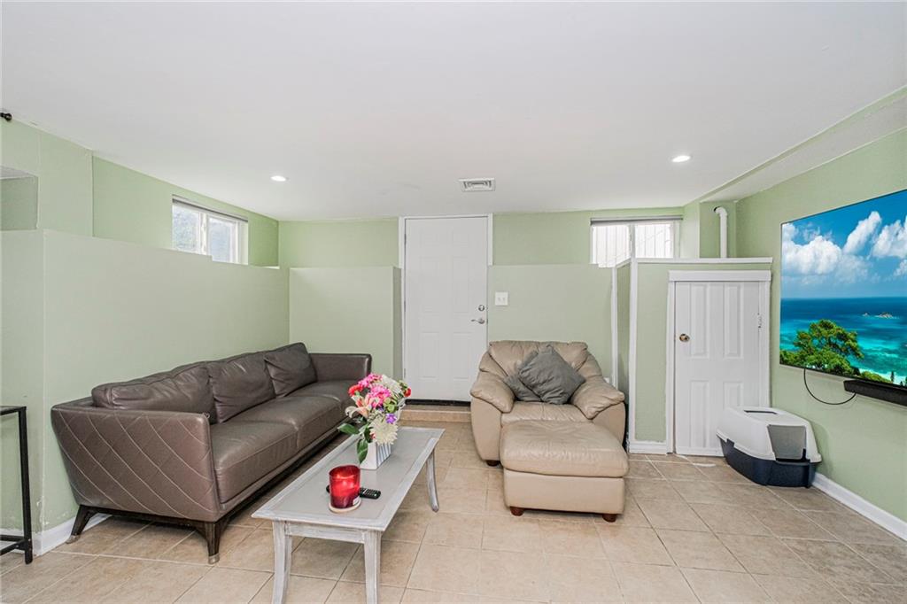 6 Raymond Place Port Richmond Staten Island NY 10310