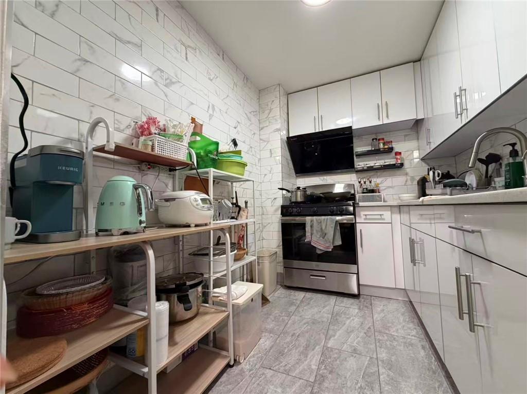 8345 Vietor Avenue Elmhurst Elmhurst NY 11373