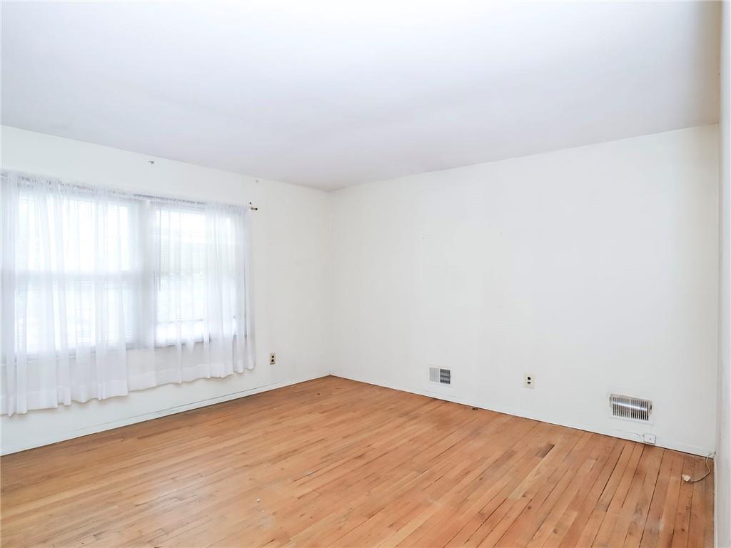 104 Winchester Avenue Eltingville Staten Island NY 10312