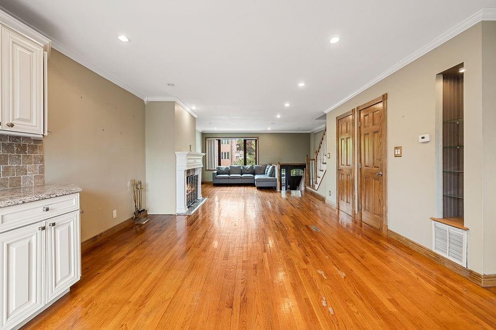 340 Hillbrook Drive Grasmere Staten Island NY 10305