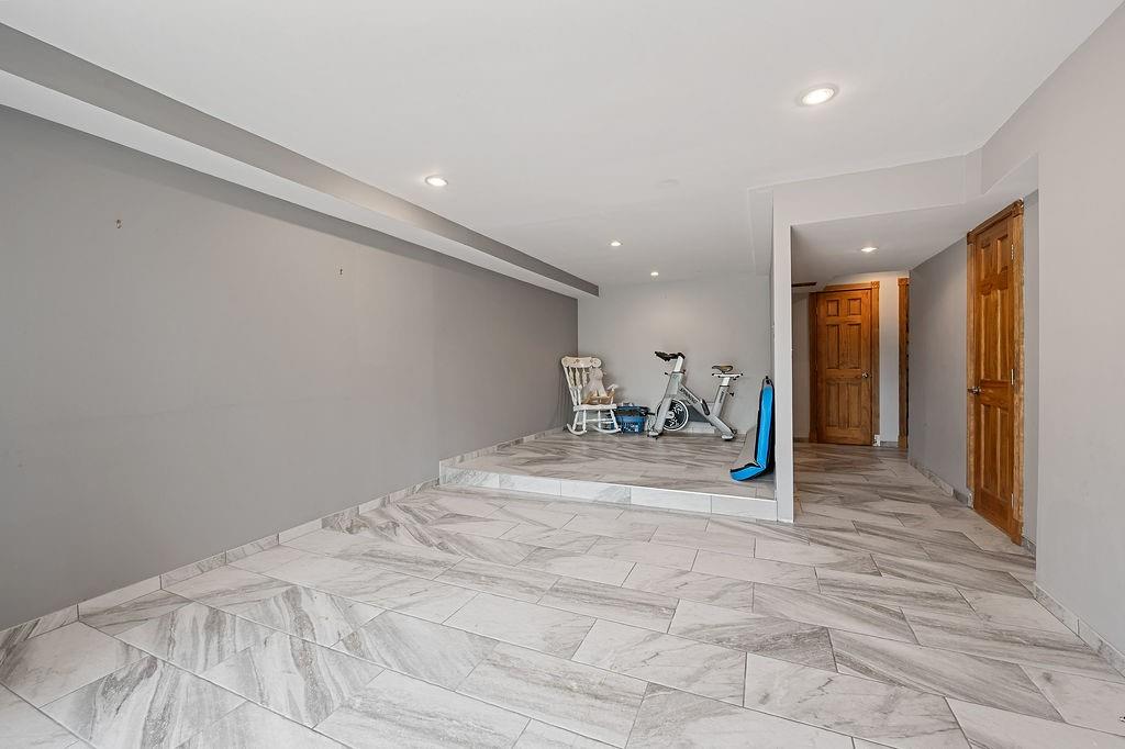 340 Hillbrook Drive Grasmere Staten Island NY 10305