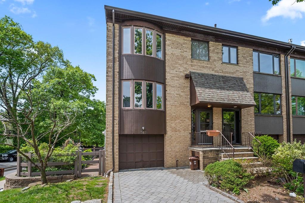 342 Hillbrook Drive Grasmere Staten Island NY 10305