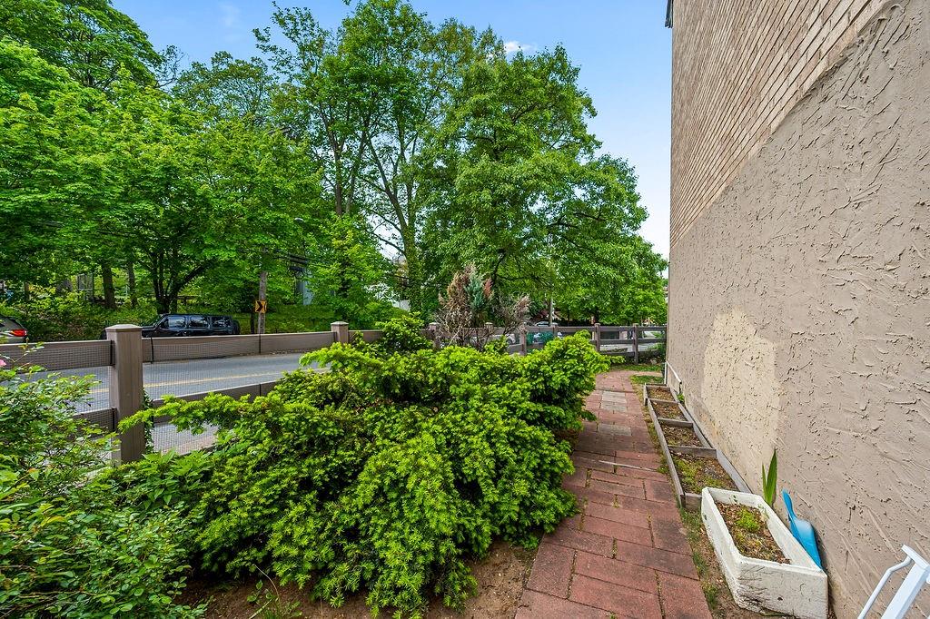 342 Hillbrook Drive Grasmere Staten Island NY 10305