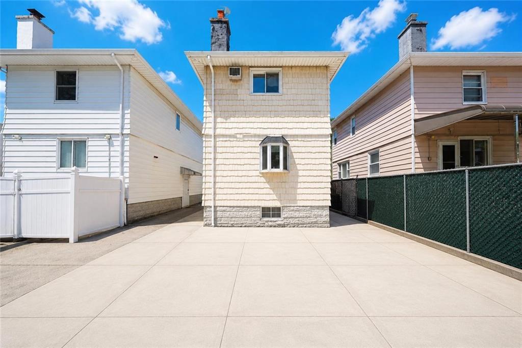 2675 East 27th Street Sheepshead Bay Brooklyn NY 11235