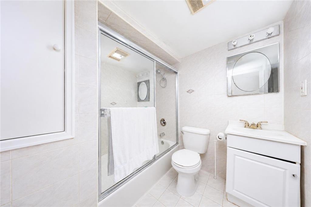 2675 East 27th Street Sheepshead Bay Brooklyn NY 11235