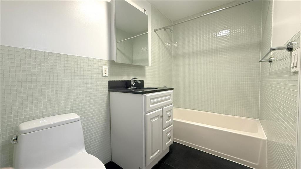 6070 Woodhaven Boulevard Middle Village Brooklyn NY 11373