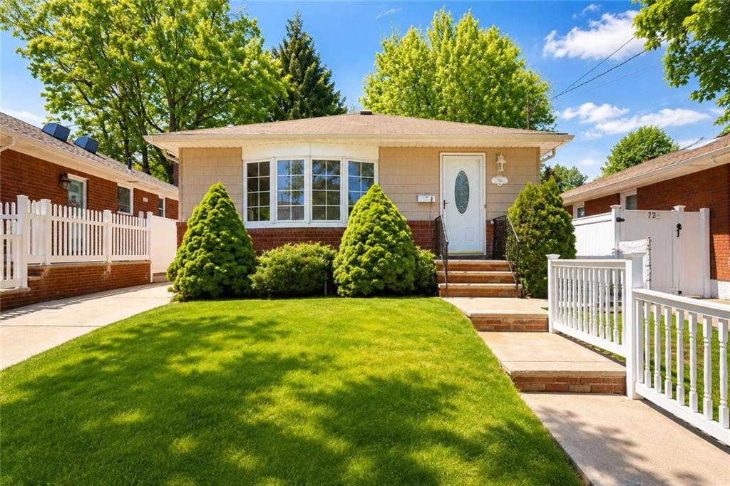 76 Peter Avenue Oakwood Staten Island NY 10306