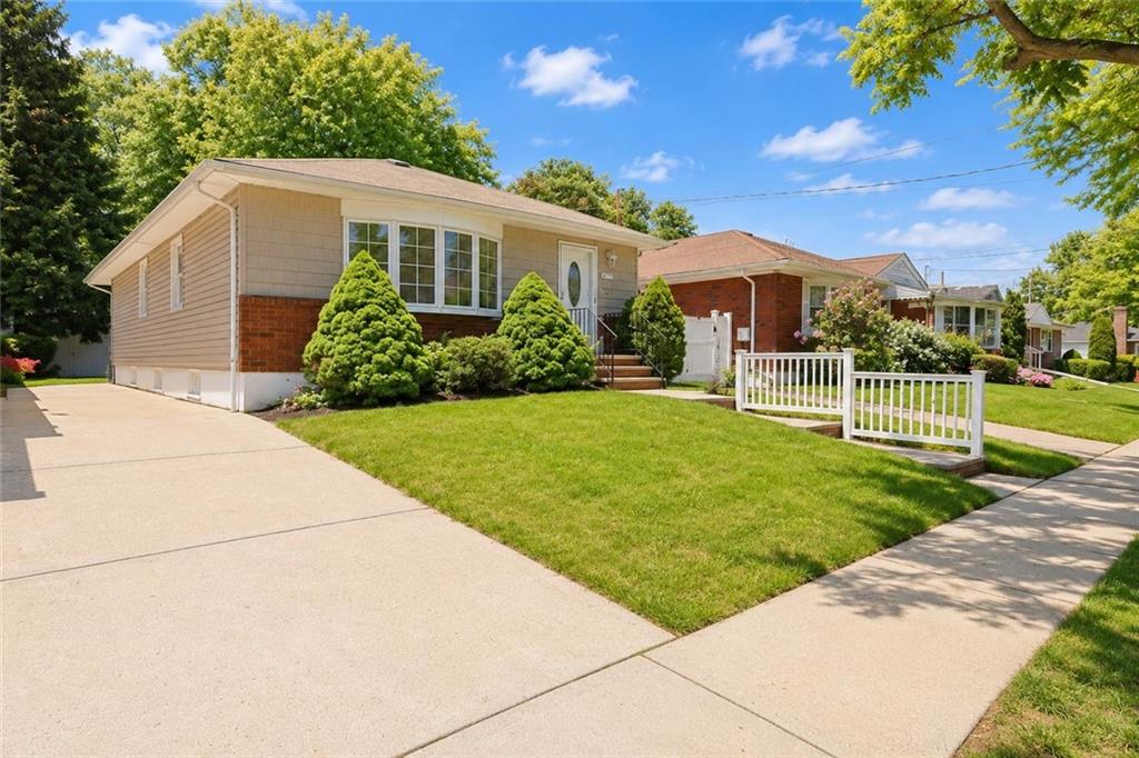 76 Peter Avenue Oakwood Staten Island NY 10306