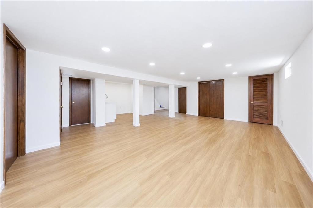 76 Peter Avenue Oakwood Staten Island NY 10306