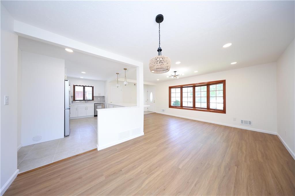 76 Peter Avenue Oakwood Staten Island NY 10306