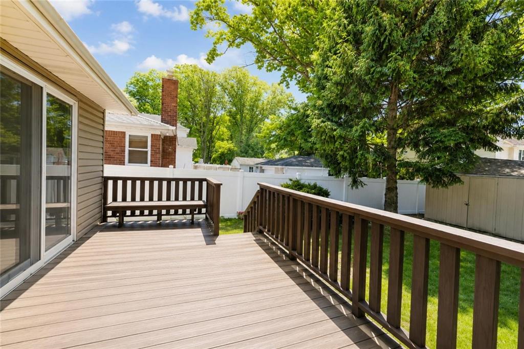 76 Peter Avenue Oakwood Staten Island NY 10306