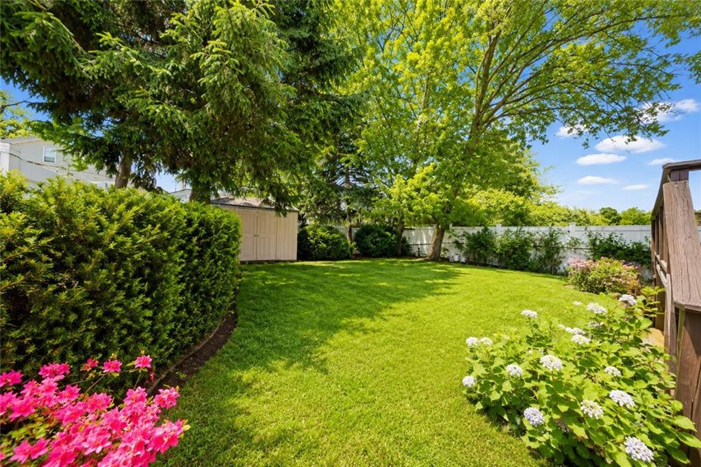 76 Peter Avenue Oakwood Staten Island NY 10306