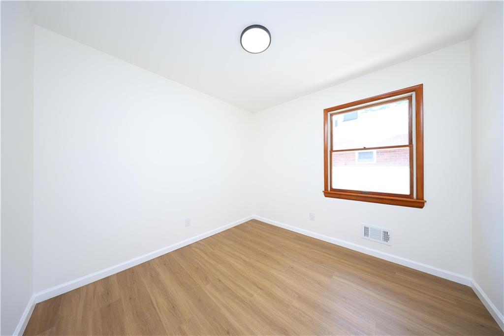 76 Peter Avenue Oakwood Staten Island NY 10306