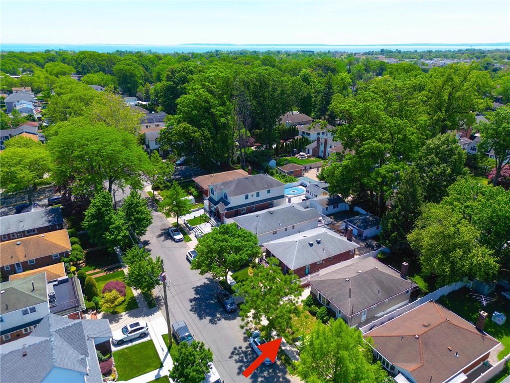 76 Peter Avenue Oakwood Staten Island NY 10306