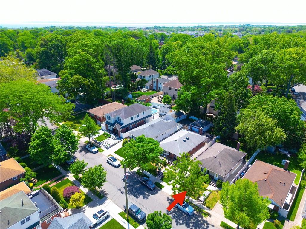 76 Peter Avenue Oakwood Staten Island NY 10306