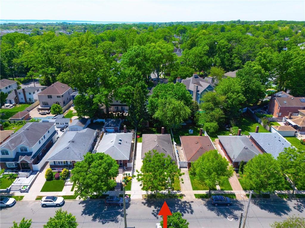 76 Peter Avenue Oakwood Staten Island NY 10306