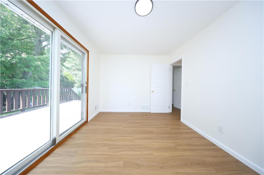 76 Peter Avenue Oakwood Staten Island NY 10306