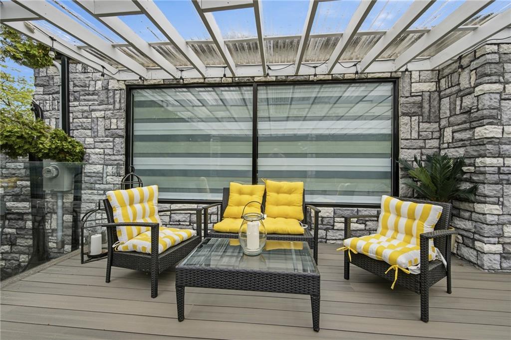 274 North Utica Avenue Out of NYC Massapequa NY 11758