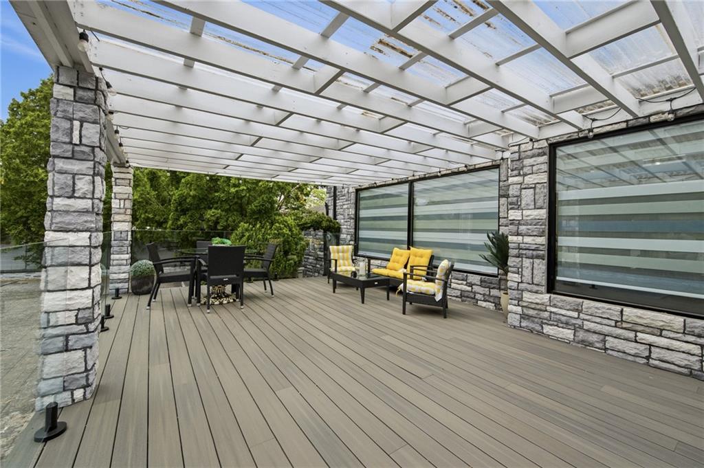 274 North Utica Avenue Out of NYC Massapequa NY 11758