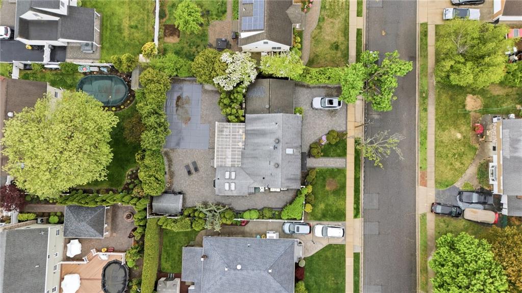 274 North Utica Avenue Out of NYC Massapequa NY 11758