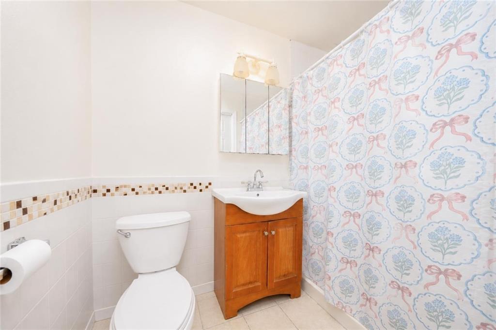 6910 15th Avenue Bensonhurst Brooklyn NY 11228