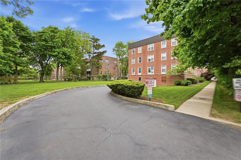 230 Central Avenue Out of NYC Lawrence NY 11559
