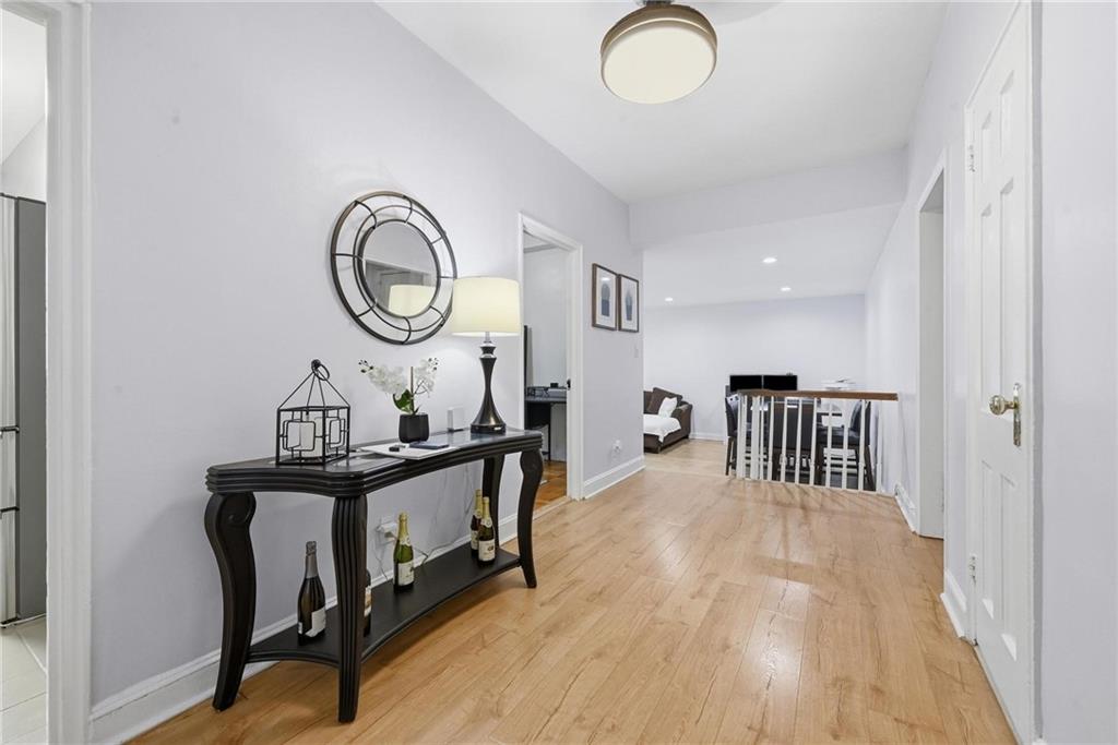 230 Central Avenue Out of NYC Lawrence NY 11559