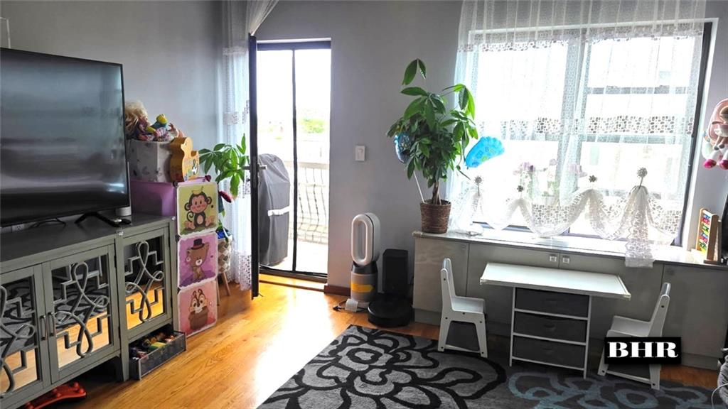 134 West End Avenue Manhattan Beach Brooklyn NY 11235