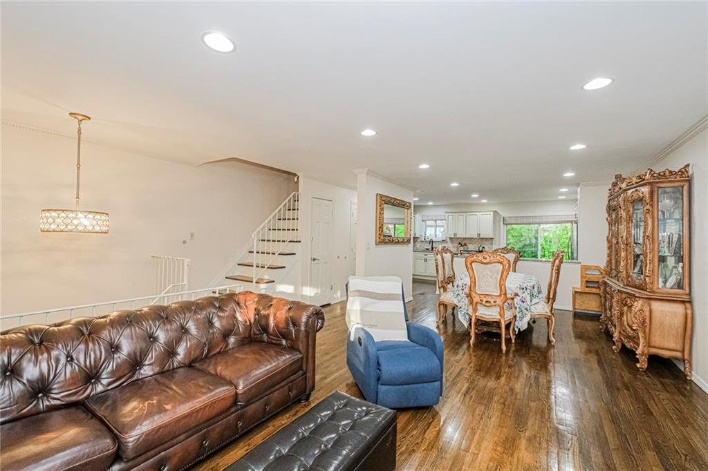 46 Claradon Lane Grasmere Staten Island NY 10305