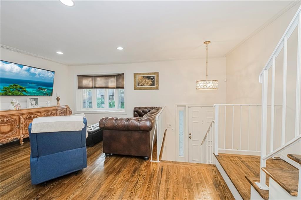 46 Claradon Lane Grasmere Staten Island NY 10305