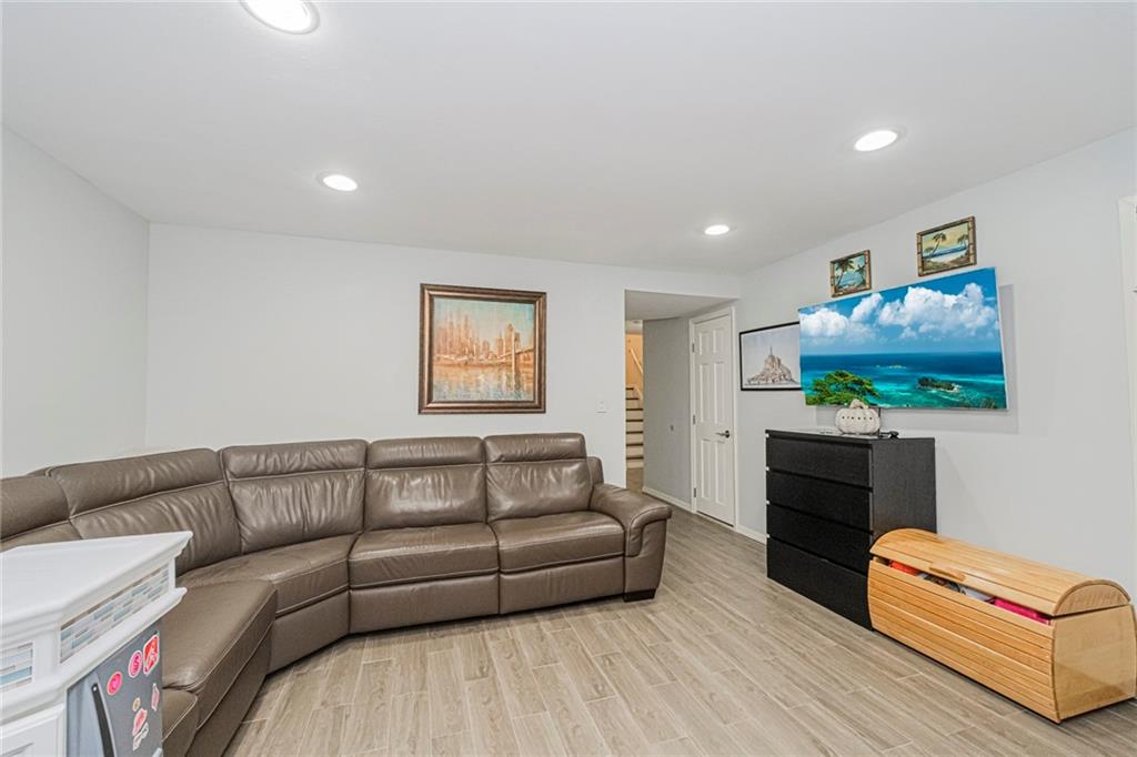 46 Claradon Lane Grasmere Staten Island NY 10305